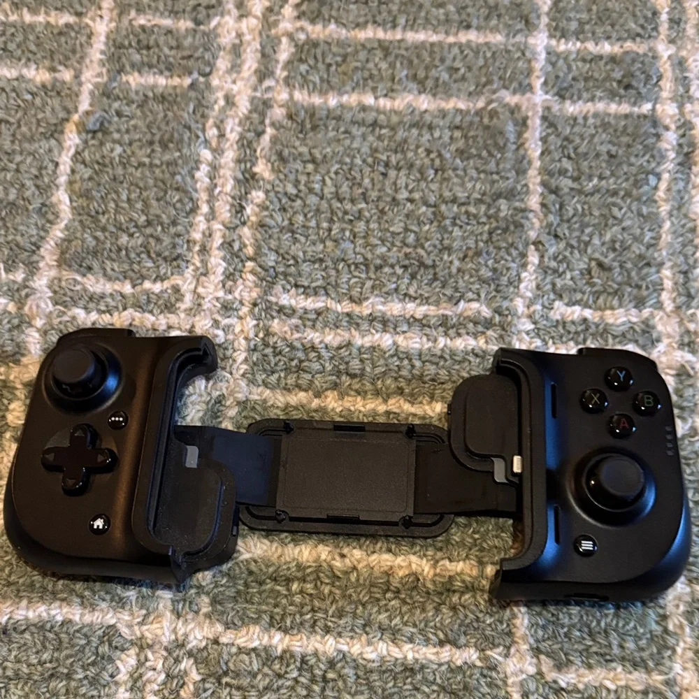 Black Gaming Controller for iPhone only